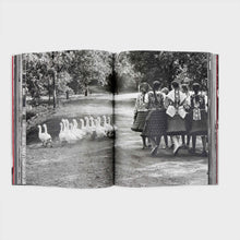 Load image into Gallery viewer, Elliot Erwit: Personal Best
